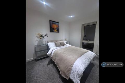2 bedroom flat to rent, Wellesley Court, London, SE1