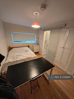 1 bedroom in a house share to rent, Nuns Way, Cambridge, CB4
