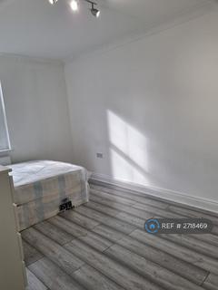 2 bedroom flat to rent, White Chapel Road, London, E1