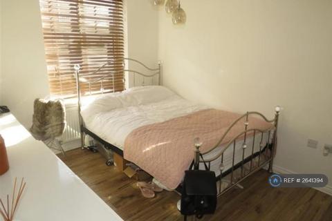 undefined, Lakeview Court, Northampton, NN3