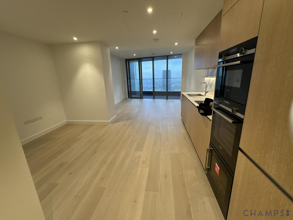 2 bed flat to rent Park Drive, London E14