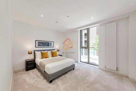 3 bedroom flat to rent, Admiralty Avenue, London, E16