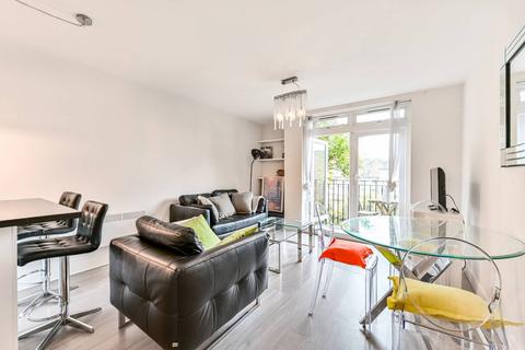 2 bedroom flat to rent, Reachview Close, Camden, London, NW1