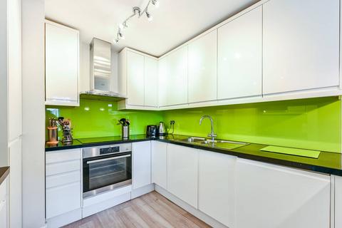2 bedroom flat to rent, Reachview Close, Camden, London, NW1