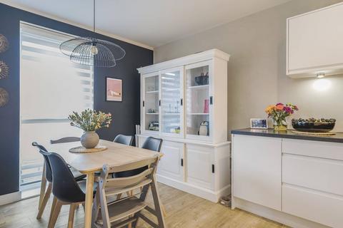 2 bedroom flat to rent, Apple Yard, Anerley, London, SE20