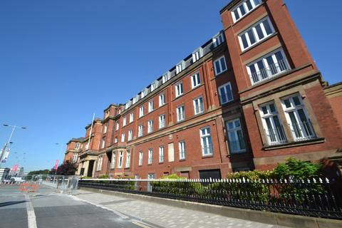 2 bedroom flat to rent, The Royal, Salford, M3 6FT