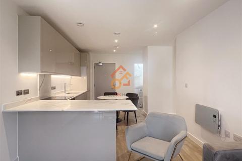 2 bedroom flat to rent, Fifty5ive, 55 Queen Street, Salford M3