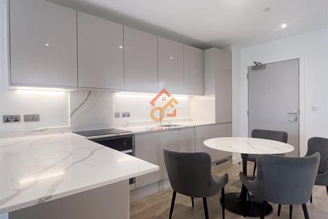 2 bedroom flat to rent, Fifty5ive, 55 Queen Street, Salford M3