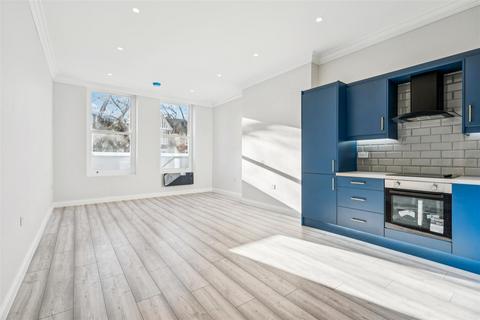 1 bedroom flat to rent, Chiswick High Road, Chiswick