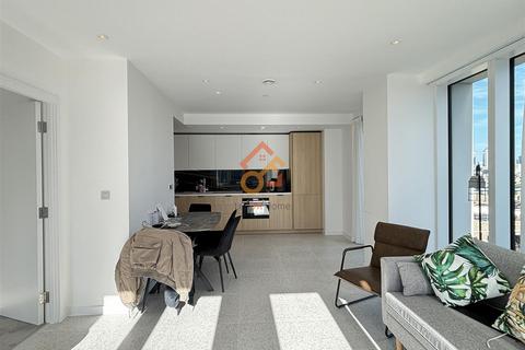 1 bedroom flat to rent, Bouchon Point, 7 Cendal Crescent, London, E1