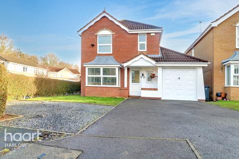 4 bedroom detached house for sale, Challinor, Harlow