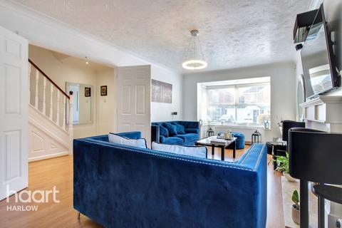 4 bedroom detached house for sale, Challinor, Harlow