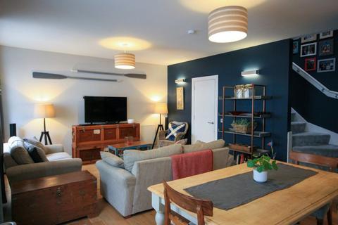 2 bedroom property to rent, Dewar Place Lane, West End, Haymarket