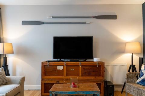 2 bedroom property to rent, Dewar Place Lane, West End, Haymarket