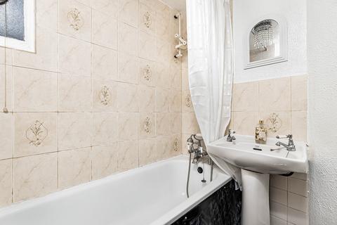 2 bedroom maisonette for sale, Ash Grove, London, SE20