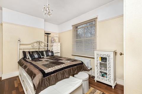 2 bedroom maisonette for sale, Ash Grove, London, SE20