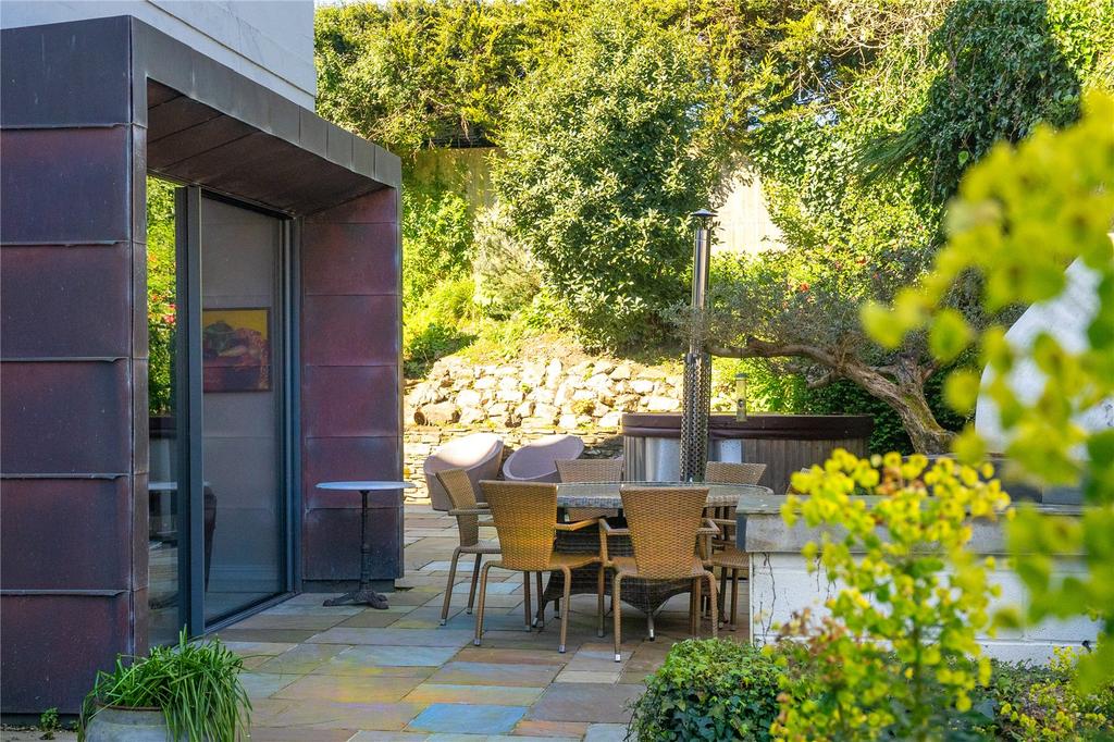Summer Kitchen