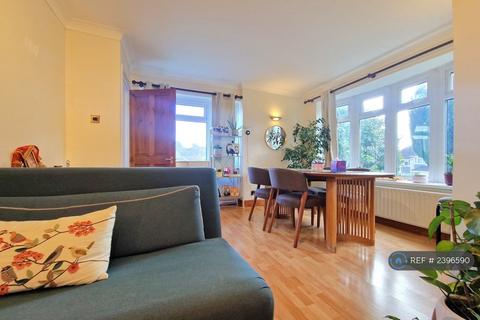 3 bedroom end of terrace house to rent, Wrights Walk, Bursledon, Southampton, SO31