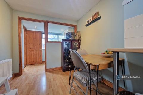 3 bedroom end of terrace house to rent, Wrights Walk, Bursledon, Southampton, SO31