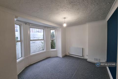1 bedroom flat to rent, Chandos Square, Broadstairs, CT10