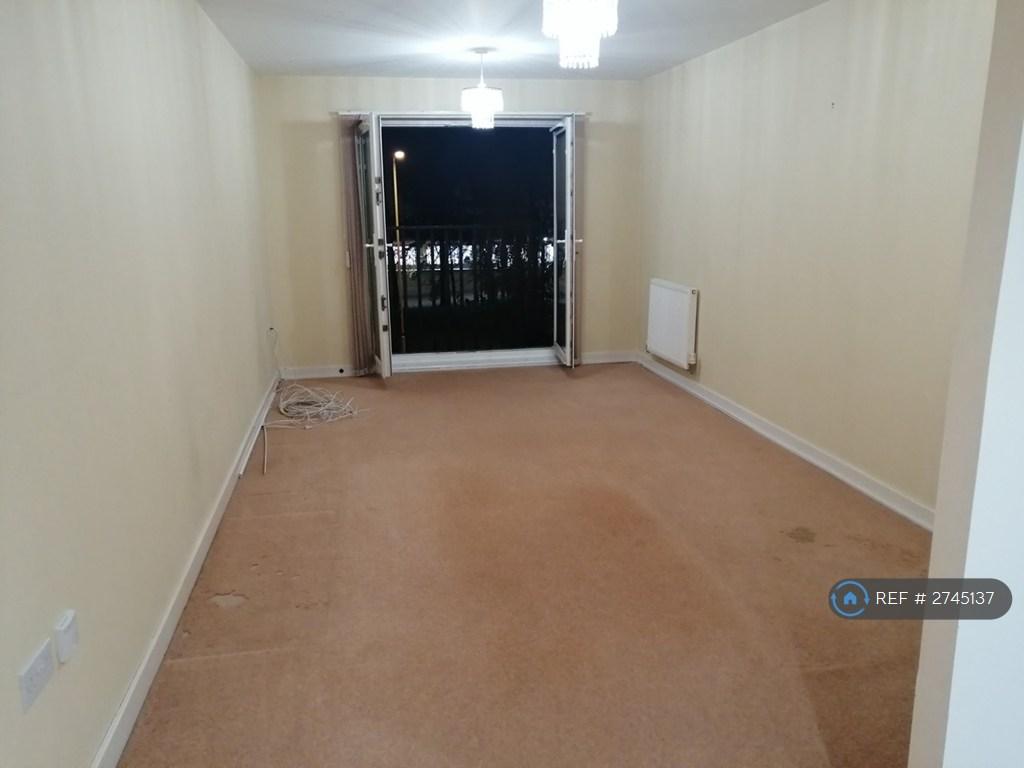 Spacious Living Room