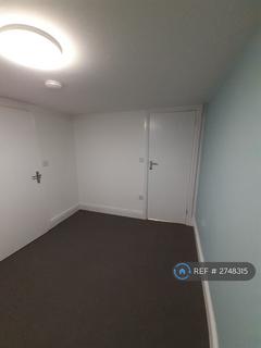 2 bedroom flat to rent, Beach Rise, Westgate-On-Sea, CT8