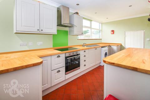 3 bedroom cottage to rent, Station Road, Cantley, Norwich