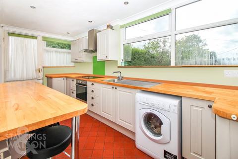 3 bedroom cottage to rent, Station Road, Cantley, Norwich
