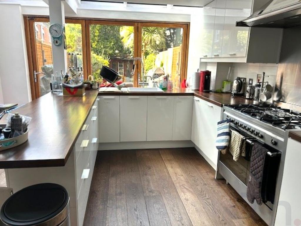 Kitchen 3
