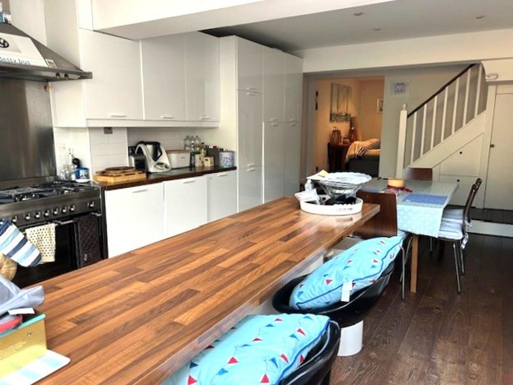Kitchen 4