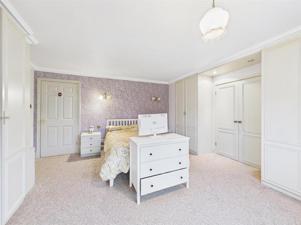 Bedroom: