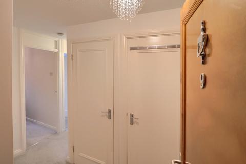 2 bedroom flat for sale, The Larches, Foxwood Drive