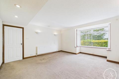 3 bedroom semi-detached house to rent, Selby Road, Leeds