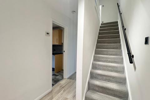 3 bedroom terraced house to rent, Cockayne Close, Sandiacre, NG10