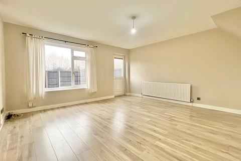 3 bedroom terraced house to rent, Cockayne Close, Sandiacre, NG10