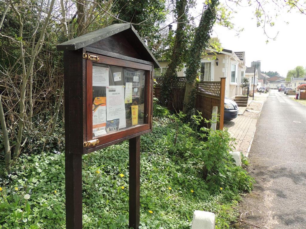 Surrounding Area / Walks