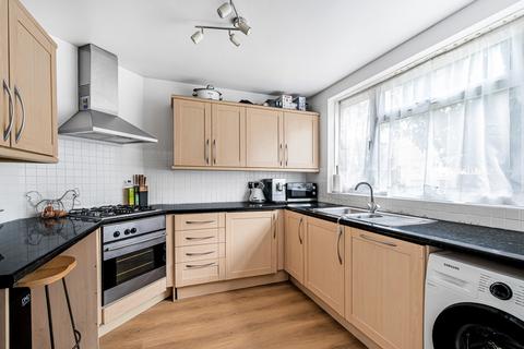 2 bedroom apartment for sale, Windrush Close, Bolton Road, London, W4