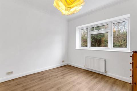 2 bedroom flat to rent, Lyndale Avenue, London, NW2