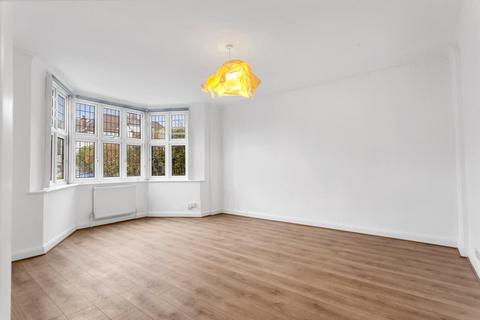 2 bedroom flat to rent, Lyndale Avenue, London, NW2