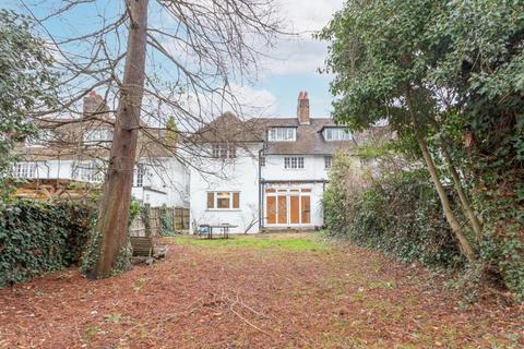 2 bedroom flat to rent, Lyndale Avenue, London, NW2