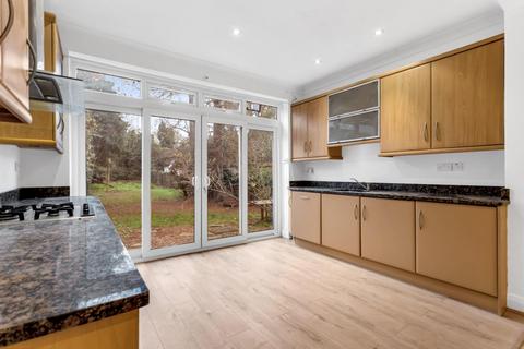 2 bedroom flat to rent, Lyndale Avenue, London, NW2