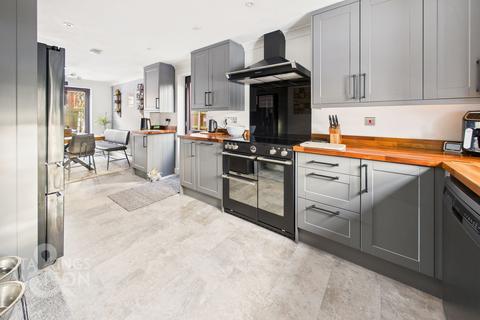 4 bedroom detached house for sale, Lenthall Close, Dussindale, Norwich