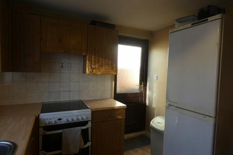 3 bedroom terraced house to rent, Station Road, CM9