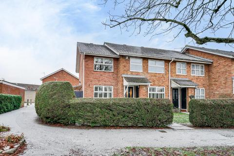 4 bedroom end of terrace house for sale, Appenine Way, Leighton Buzzard