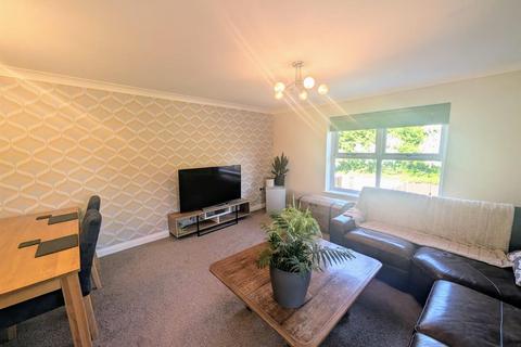 3 bedroom end of terrace house to rent, Cludd Avenue, Newark