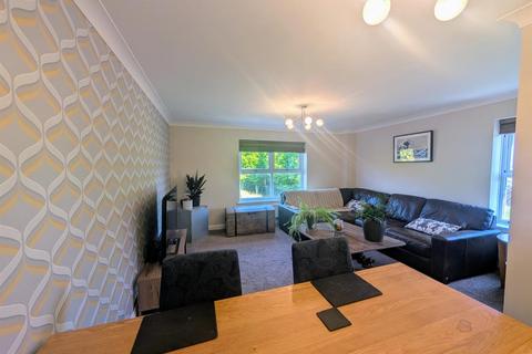 3 bedroom end of terrace house to rent, Cludd Avenue, Newark