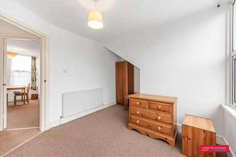 1 bedroom flat to rent, Friern Park, London, N12