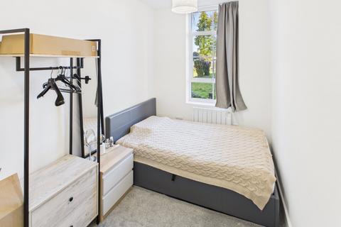 2 bedroom apartment to rent, Churchfield Road, Chalfont St. Peter, Gerrards Cross, SL9