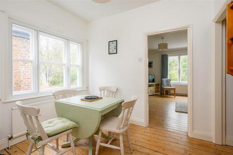 2 bedroom house for sale, Gillygate, York, YO31 7EQ