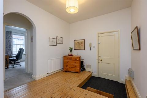 2 bedroom house for sale, Gillygate, York, YO31 7EQ